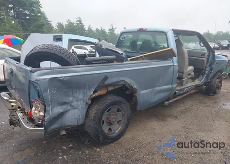 2002 Ford F-250 Lariat/Xl/Xlt from USA, damaged, VIN 1FDNX21L22EA36876